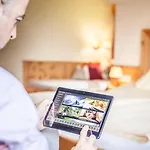 Hotel Sonnblick, Kaprun, Salzburg - Inklusive Sommerkarte מלון 4*