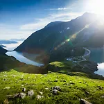 Hotel Sonnblick, Kaprun, Salzburg - Inklusive Sommerkarte מלון קפרון