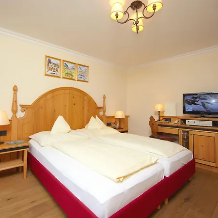 Hotell Sonnblick Kaprun, Salzburg - Including Summer Card